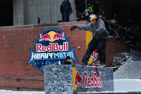 Red Bull Heavy Metal Snowboard 2026 07