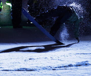 Red Bull Heavy Metal Snowboard 2026 33